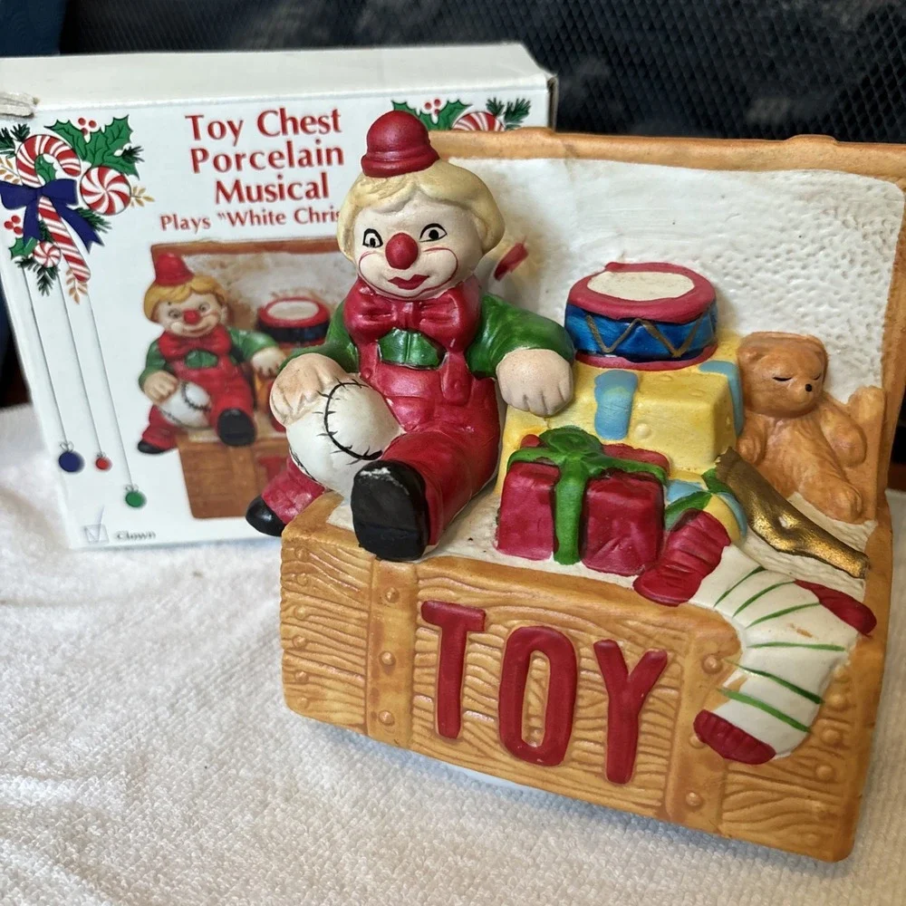 Vintage Ceramic Christmas Toy Box ~ Musical ~ Rotating ~ Plays 